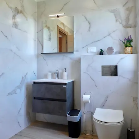 Brand New Borina With Pool *