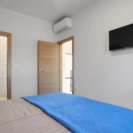 Brand New Borina With Pool Vila Loborika