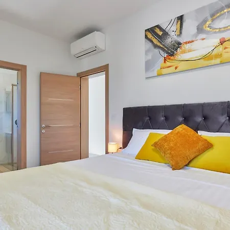 Vila Brand New Borina With Pool Loborika