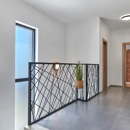 Vila Brand New Borina With Pool Loborika