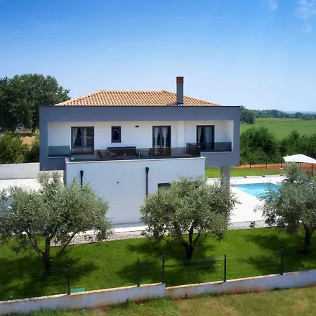 Villa Brand New Borina With Pool Loborika