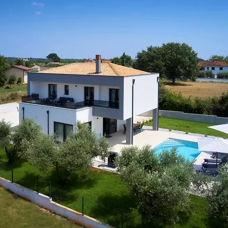 Brand New Borina With Pool * Loborika